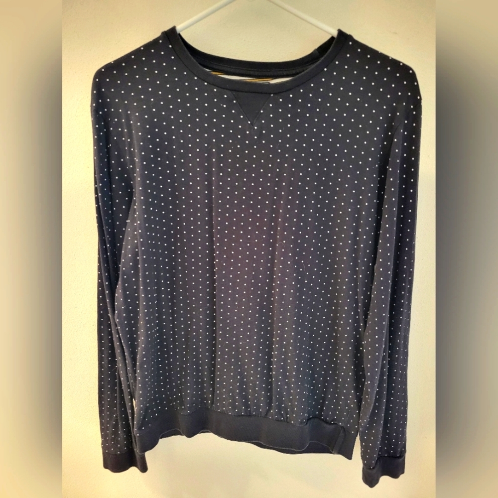 Men's long-sleeve pullover shirt, medium